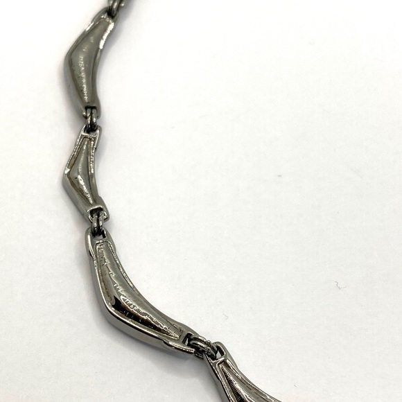 Necklace Rhinestones Scalloped Design 15”+3” - Picture 11 of 14